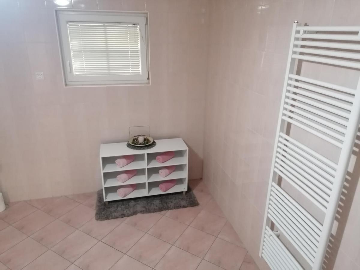 Apartma Sandi Sentilj Luaran gambar