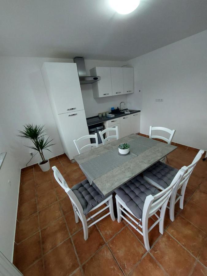 Apartma Sandi Sentilj Luaran gambar