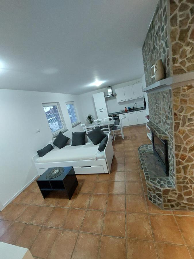 Apartma Sandi Sentilj Luaran gambar
